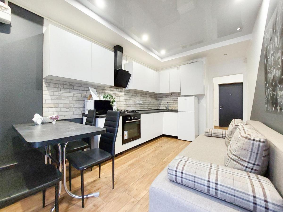 Monro Apartment Lviv Ngoại thất bức ảnh
